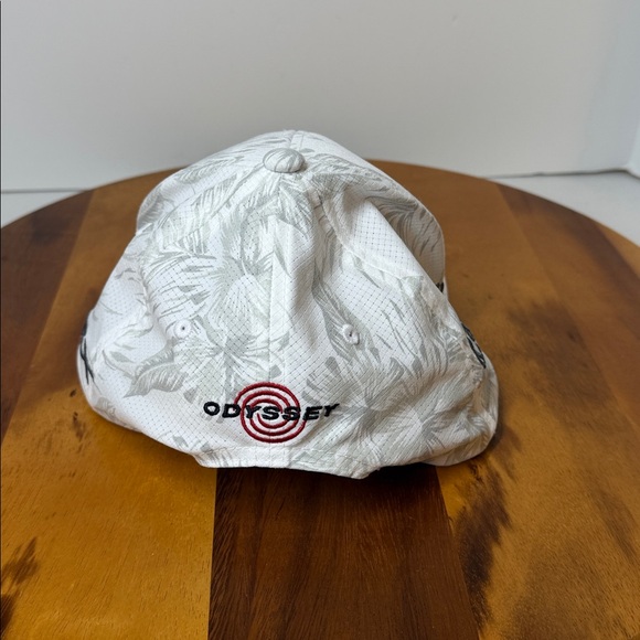 Rare! Callaway Rogue ST Limited Edition Maui Golf Hat White Gray Very Good Cond - Picture 5 of 11
